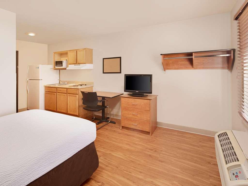 Extended Stay America Select Suites - Lake Worth Lake Worth Beach Room photo